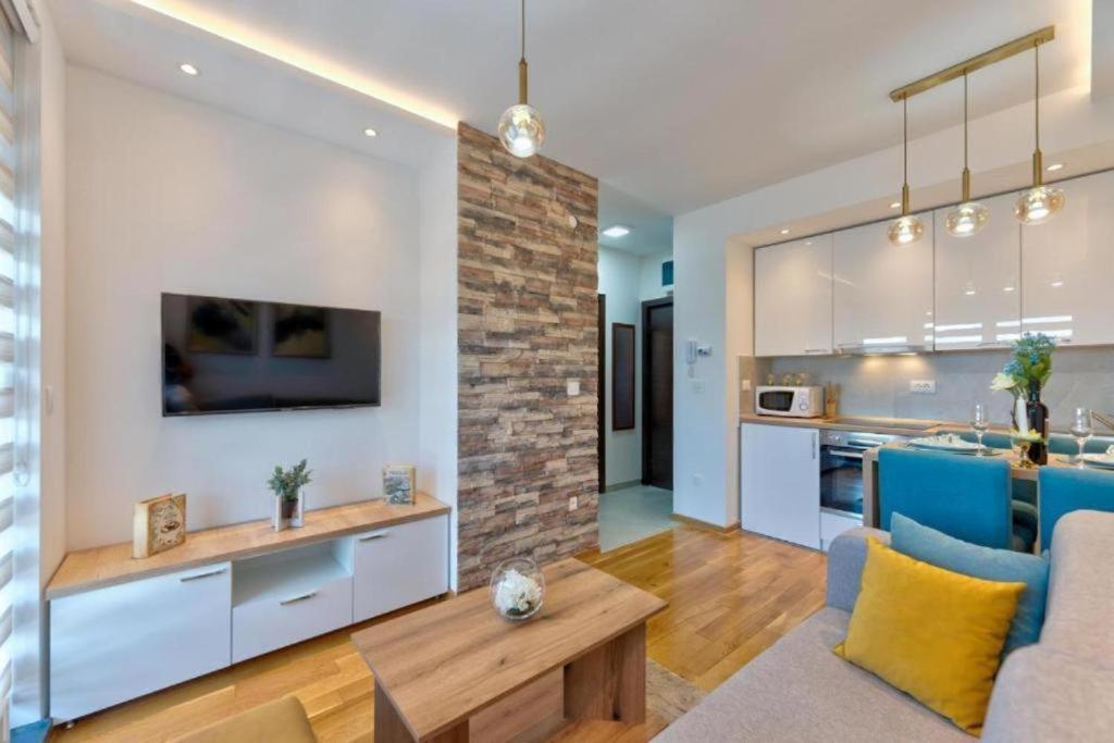 Ema Lux - Zgrada Panorama Apartment Соко Баня Екстериор снимка